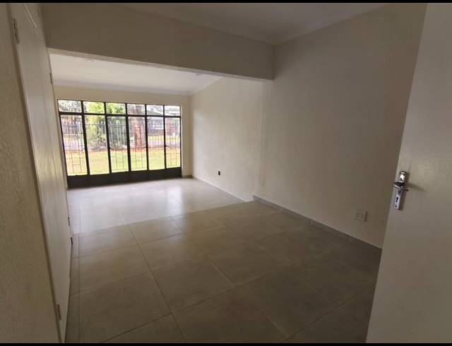 4 BEDROOM HOUSE FOR SALE IN SINOVILLE